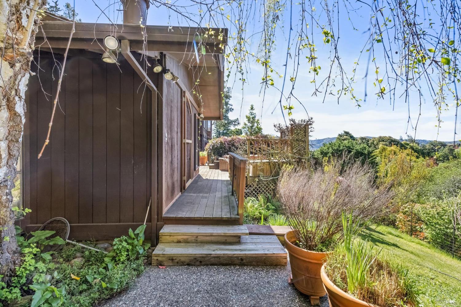 Detail Gallery Image 49 of 61 For 16 Malvino Ct, Tiburon,  CA 94920 - 4 Beds | 2/1 Baths