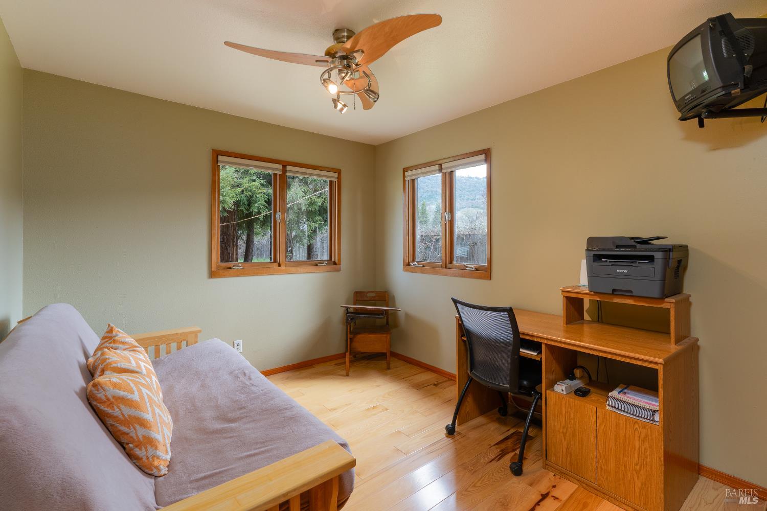 Detail Gallery Image 19 of 40 For 10450 Main St, Potter Valley,  CA 95469 - 4 Beds | 2 Baths