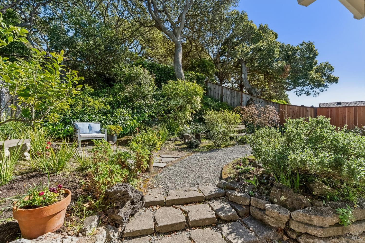 Detail Gallery Image 37 of 45 For 266 Riviera Dr, San Rafael,  CA 94901 - 4 Beds | 2 Baths