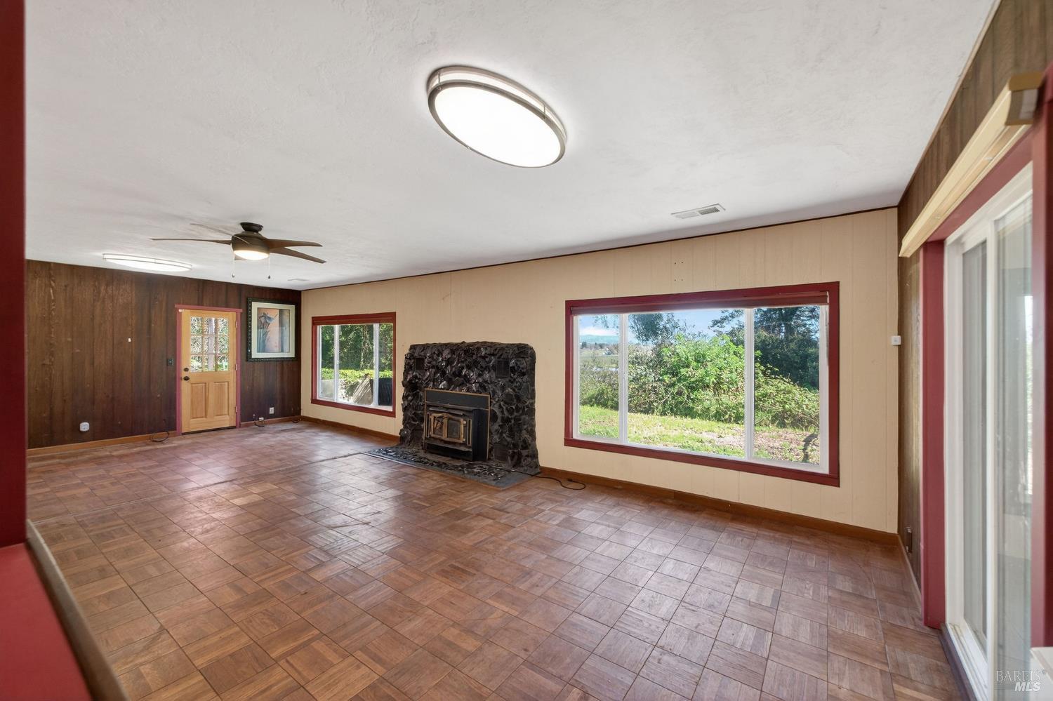 Detail Gallery Image 24 of 50 For 1450 Timberhill Rd, Santa Rosa,  CA 95401 - 6 Beds | 4 Baths