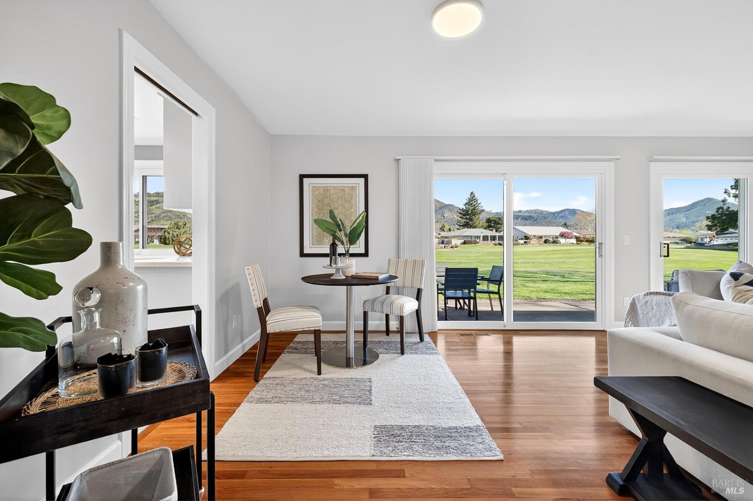 Detail Gallery Image 30 of 65 For 333 Golf Ct, Santa Rosa,  CA 95409 - 3 Beds | 2 Baths