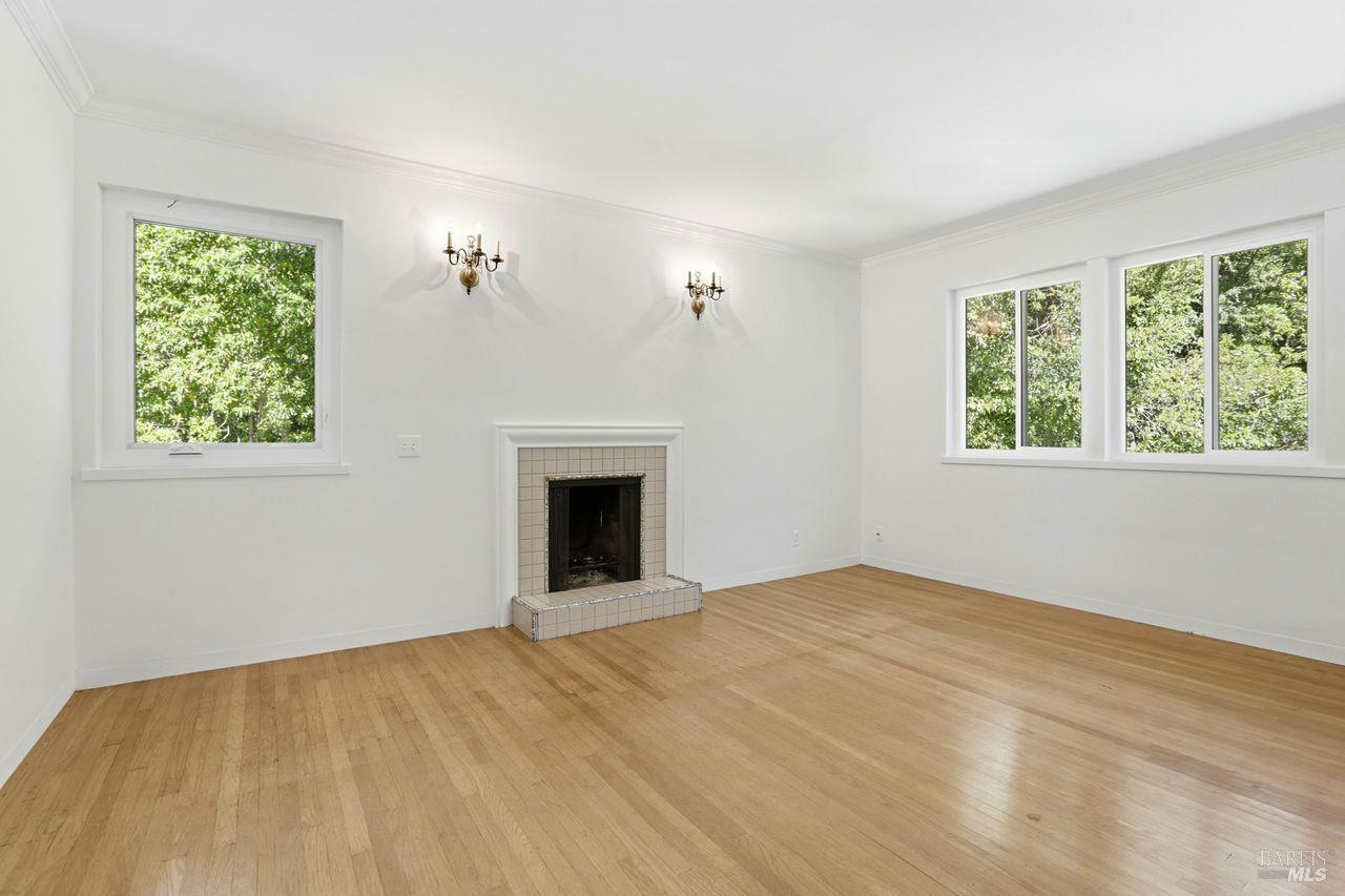 Detail Gallery Image 8 of 53 For 214 Poplar Dr, Kentfield,  CA 94904 - 4 Beds | 2/1 Baths