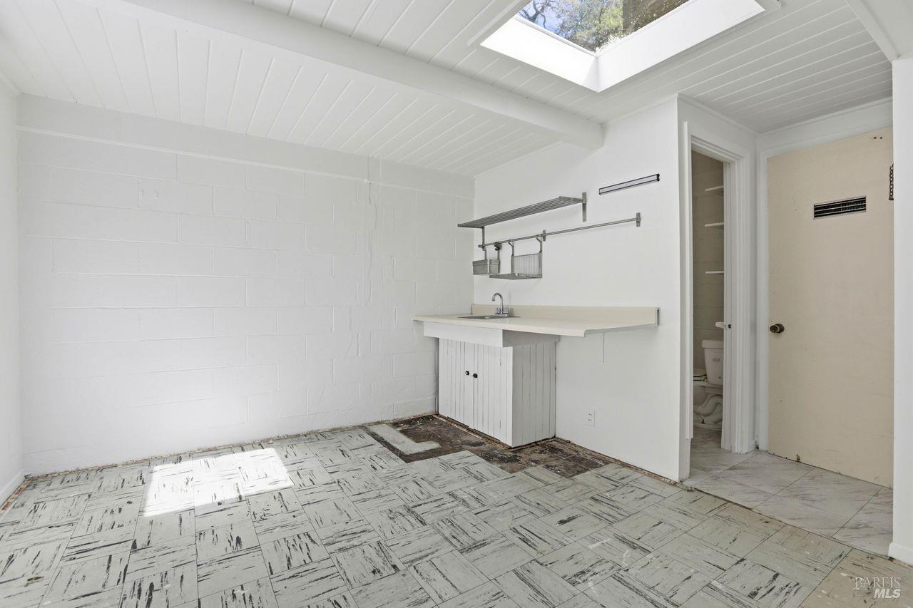 Detail Gallery Image 44 of 53 For 214 Poplar Dr, Kentfield,  CA 94904 - 4 Beds | 2/1 Baths