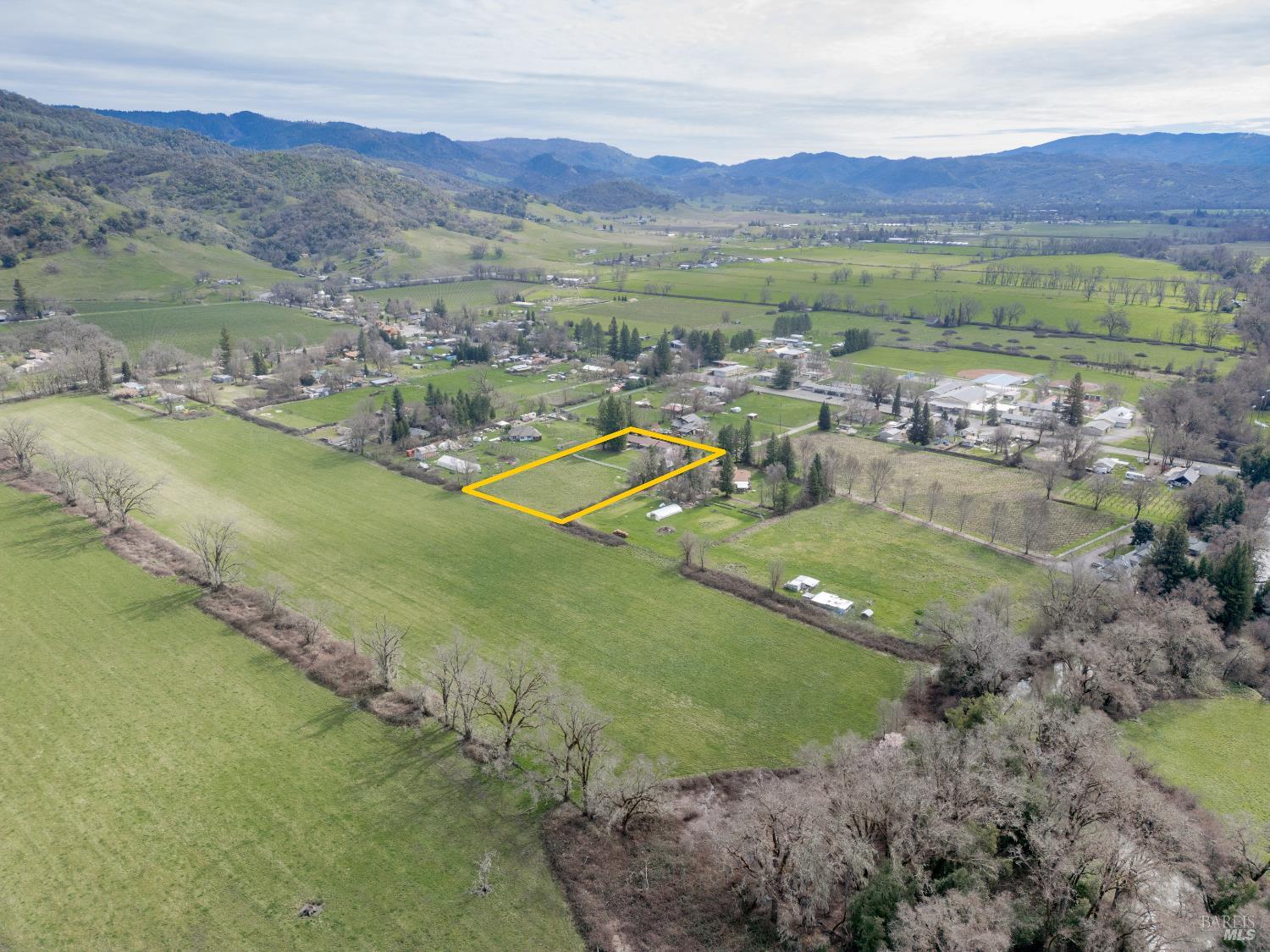 Detail Gallery Image 34 of 40 For 10450 Main St, Potter Valley,  CA 95469 - 4 Beds | 2 Baths