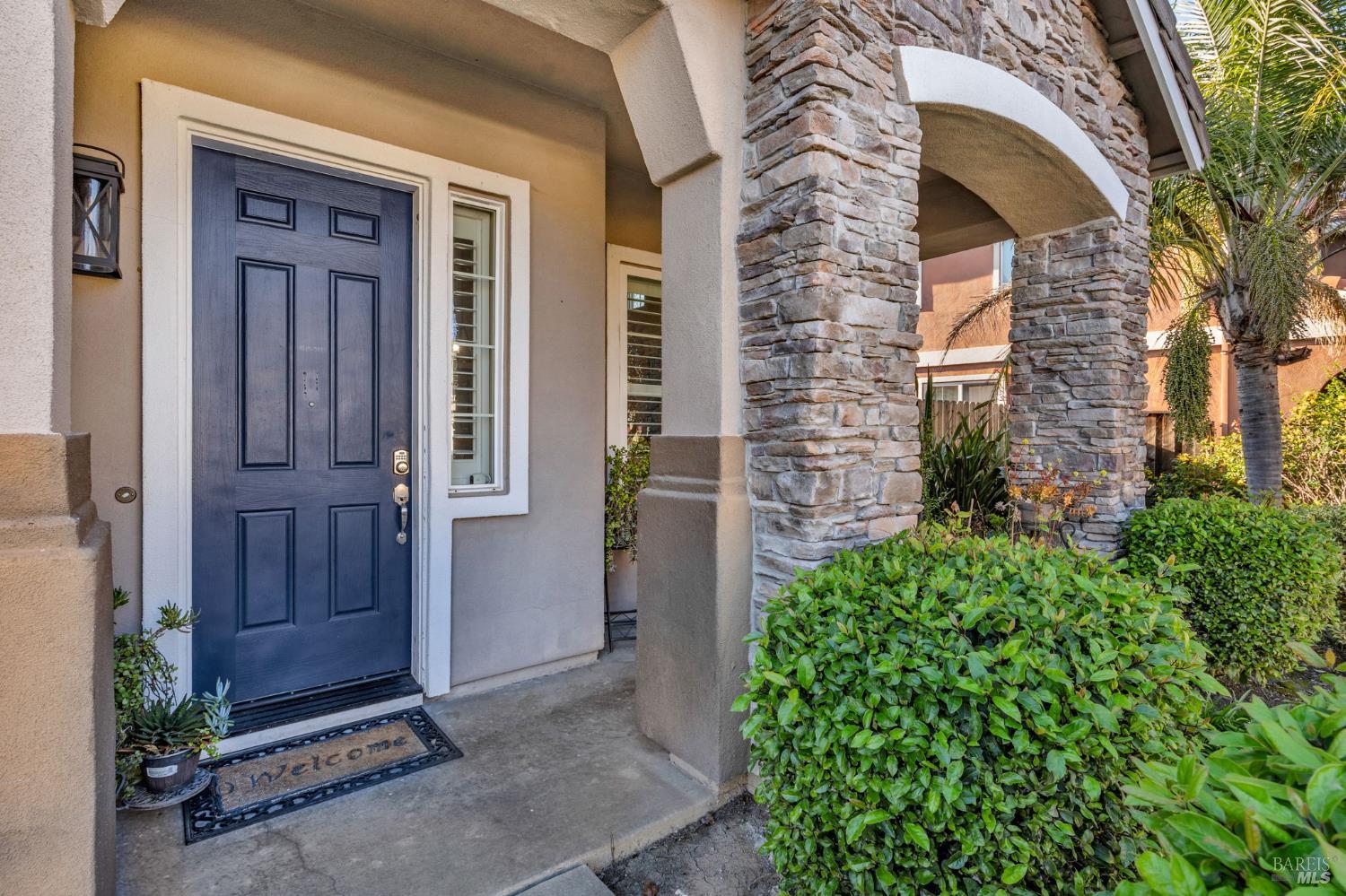 Detail Gallery Image 5 of 72 For 1841 Stockbridge Dr, Fairfield,  CA 94534 - 5 Beds | 4 Baths