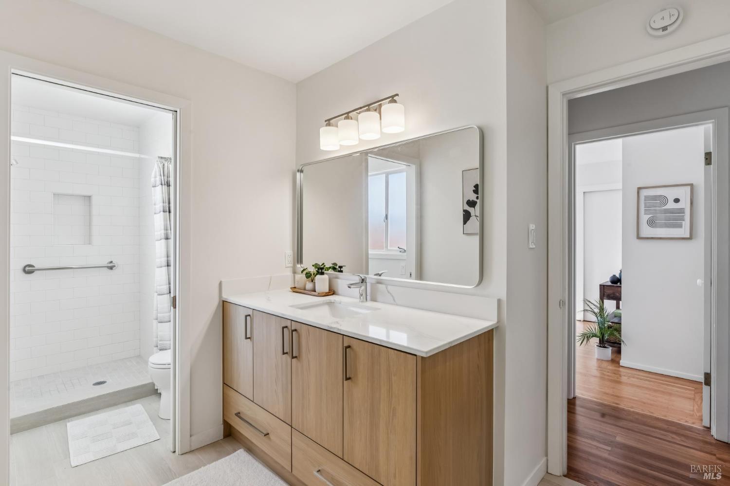 Detail Gallery Image 29 of 45 For 266 Riviera Dr, San Rafael,  CA 94901 - 4 Beds | 2 Baths