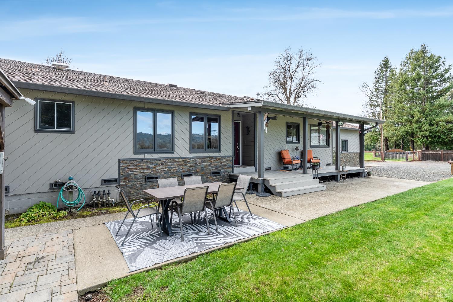 Detail Gallery Image 22 of 40 For 10450 Main St, Potter Valley,  CA 95469 - 4 Beds | 2 Baths