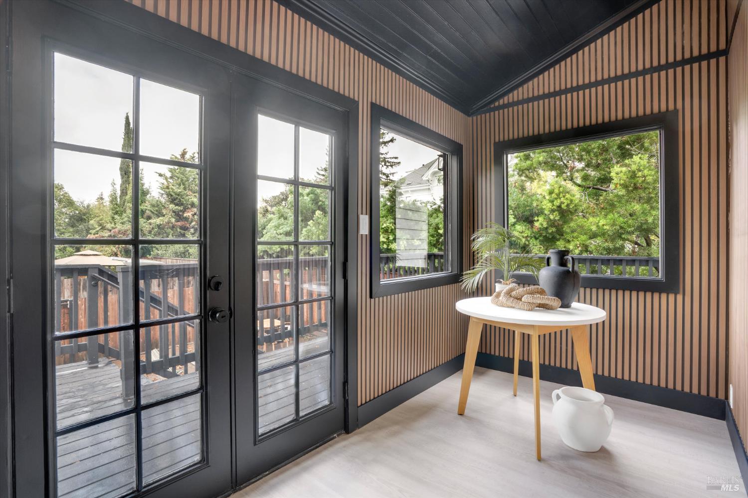 Detail Gallery Image 25 of 59 For 431 Brown St, Napa,  CA 94559 - 5 Beds | 2 Baths