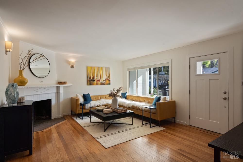 Detail Gallery Image 9 of 60 For 42 Billou St, San Rafael,  CA 94901 - 3 Beds | 2 Baths