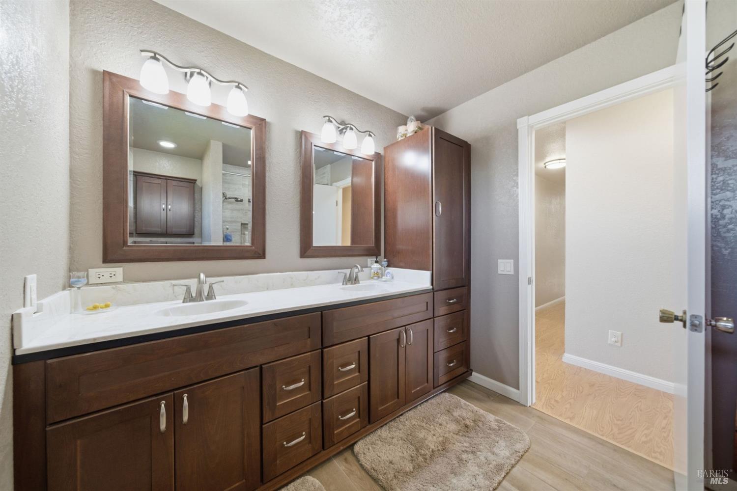 Detail Gallery Image 13 of 27 For 5408 Hessel Ave, Sebastopol,  CA 95472 - 4 Beds | 2 Baths