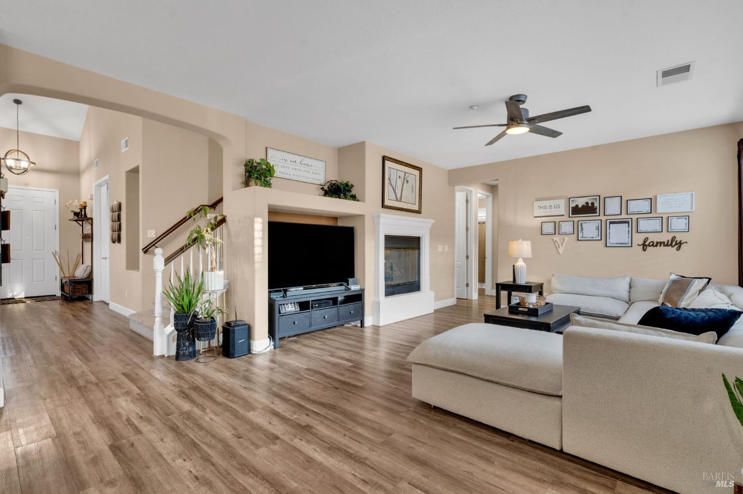 Detail Gallery Image 14 of 72 For 1841 Stockbridge Dr, Fairfield,  CA 94534 - 5 Beds | 4 Baths