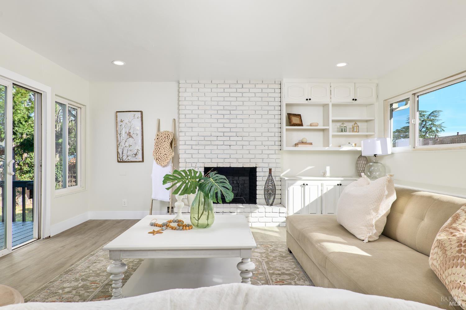 Detail Gallery Image 15 of 28 For 90 Manville Ave, Pittsburg,  CA 94565 - 3 Beds | 2 Baths