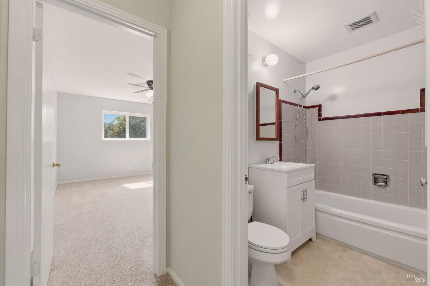 Detail Gallery Image 11 of 43 For 227 Evans Ave, Vallejo,  CA 94590 - 3 Beds | 2 Baths