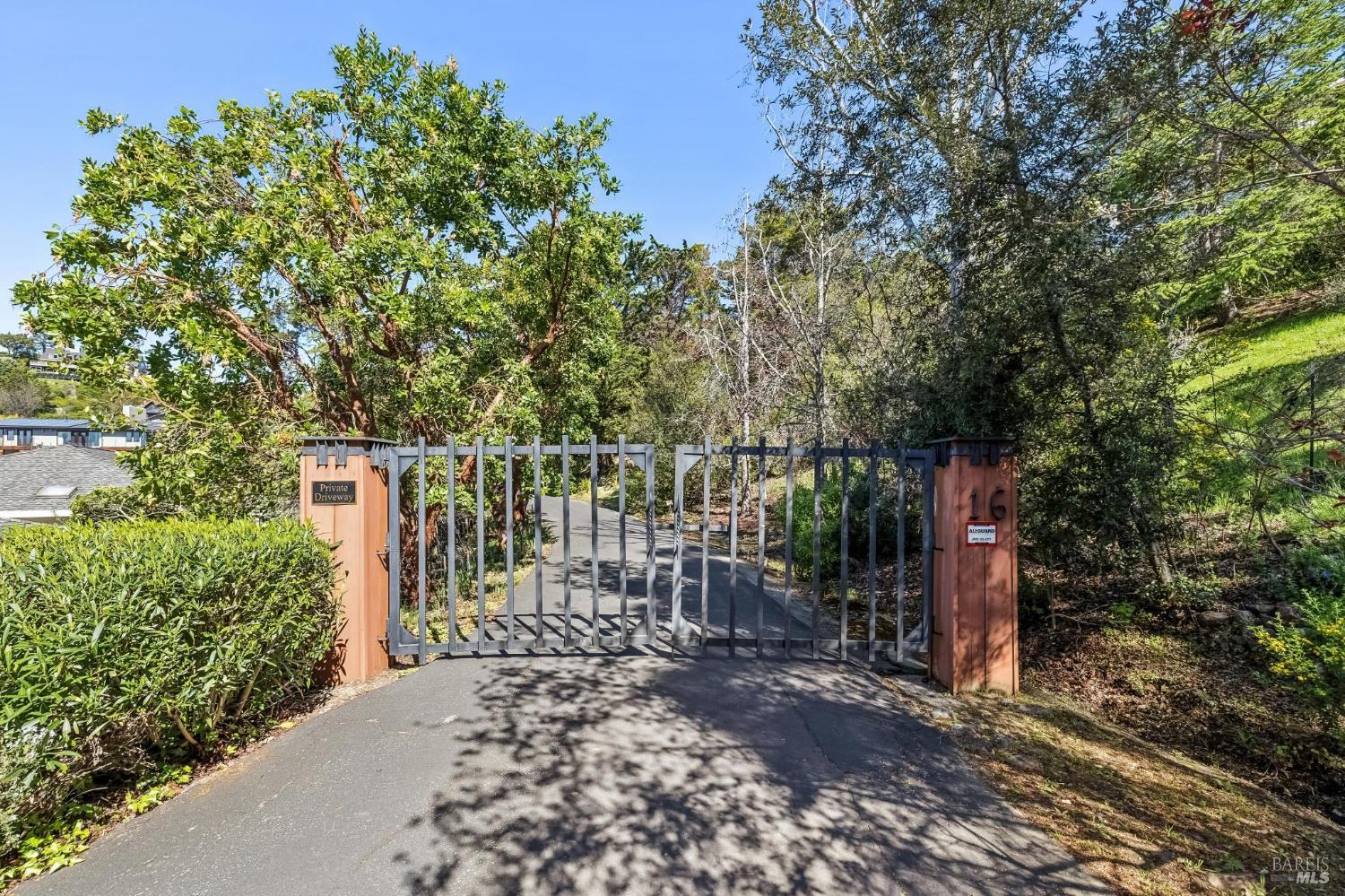 Detail Gallery Image 56 of 61 For 16 Malvino Ct, Tiburon,  CA 94920 - 4 Beds | 2/1 Baths