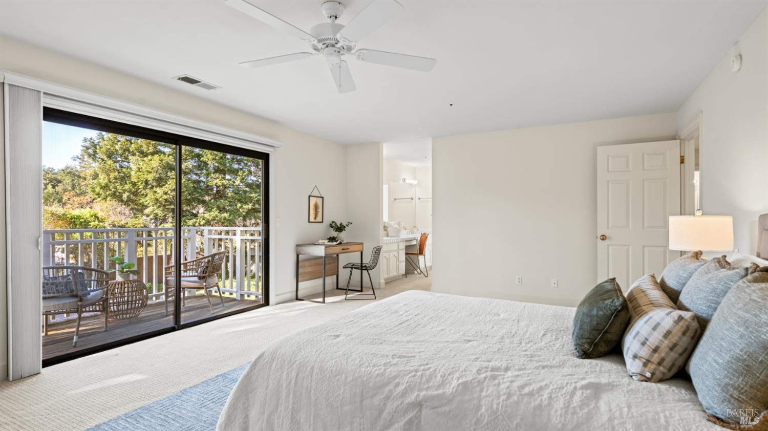 Detail Gallery Image 25 of 49 For 11 Saddlebrook Ct, Novato,  CA 94947 - 4 Beds | 4 Baths