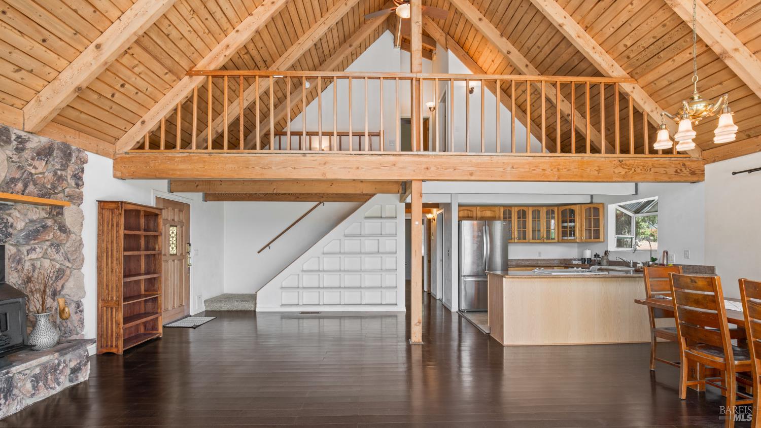 Detail Gallery Image 6 of 58 For 19383 Stonegate Rd, Hidden Valley Lake,  CA 95467 - 4 Beds | 3 Baths