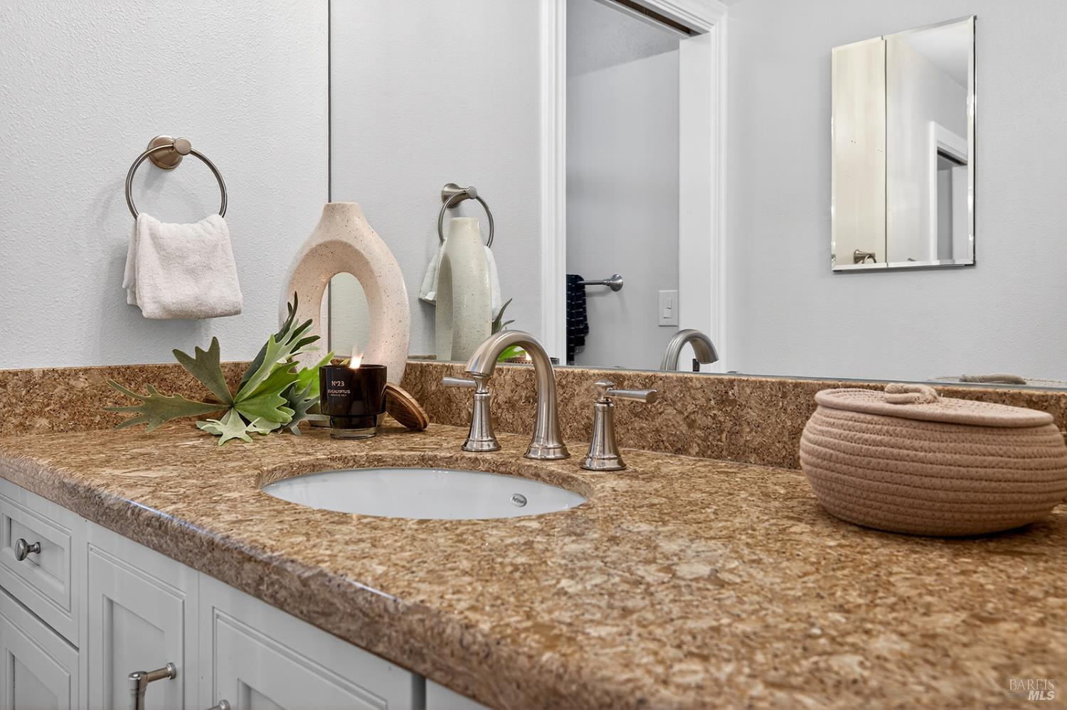 Detail Gallery Image 52 of 65 For 333 Golf Ct, Santa Rosa,  CA 95409 - 3 Beds | 2 Baths