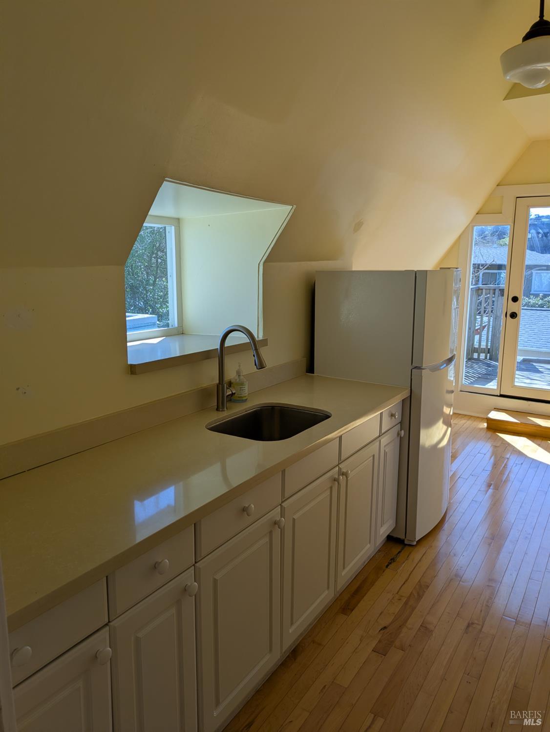 Front Image Thumbnail for BA326018497