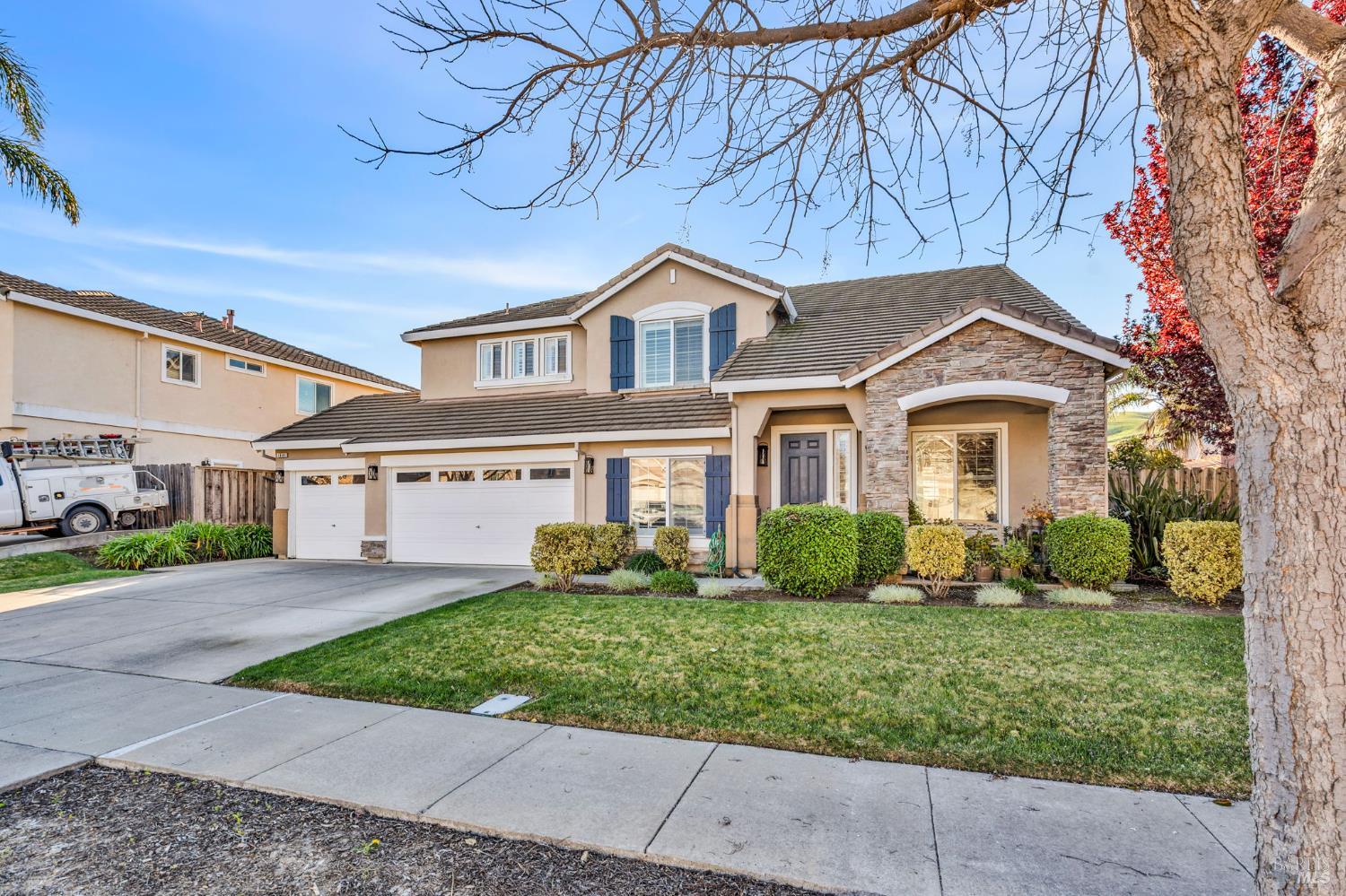 Detail Gallery Image 4 of 72 For 1841 Stockbridge Dr, Fairfield,  CA 94534 - 5 Beds | 4 Baths