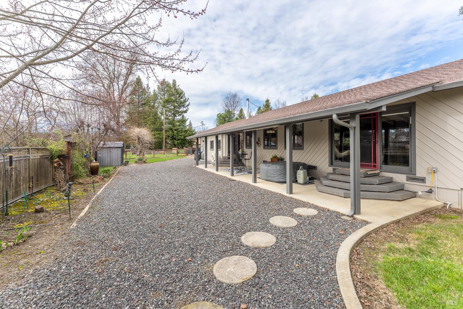 Detail Gallery Image 29 of 40 For 10450 Main St, Potter Valley,  CA 95469 - 4 Beds | 2 Baths