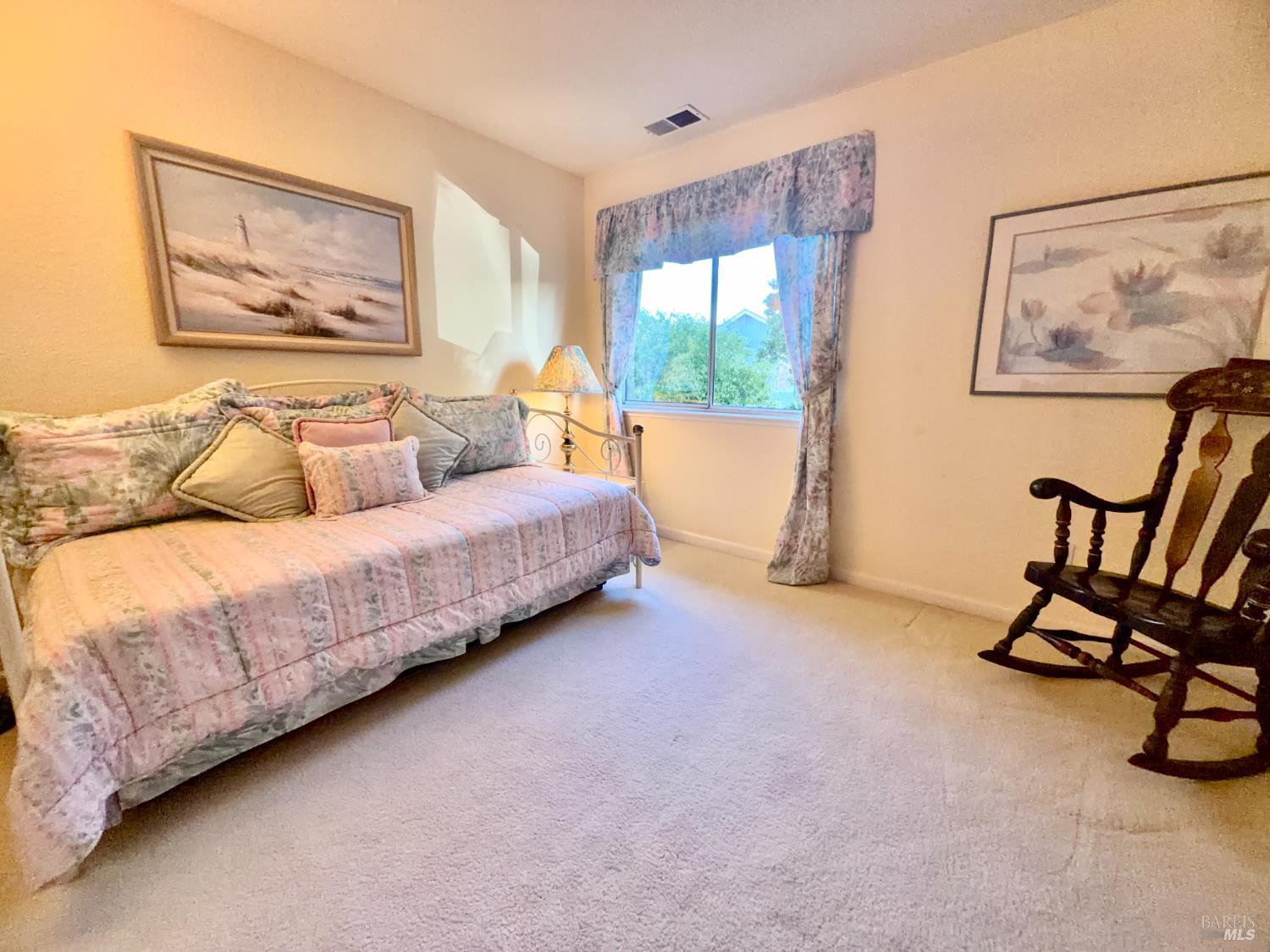 Detail Gallery Image 17 of 23 For 13 Heron Ct, San Rafael,  CA 94901 - 3 Beds | 2/1 Baths