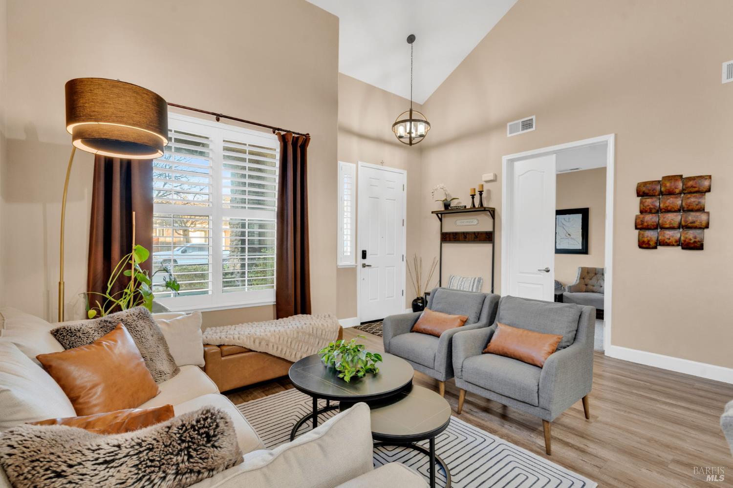 Detail Gallery Image 6 of 72 For 1841 Stockbridge Dr, Fairfield,  CA 94534 - 5 Beds | 4 Baths