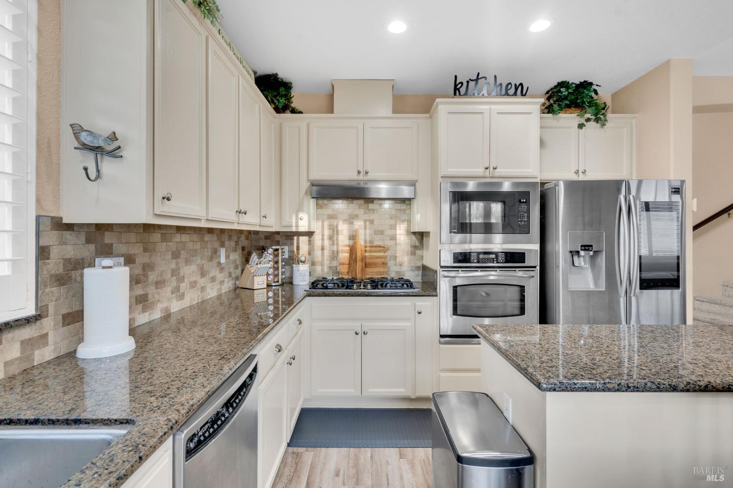 Detail Gallery Image 18 of 72 For 1841 Stockbridge Dr, Fairfield,  CA 94534 - 5 Beds | 4 Baths