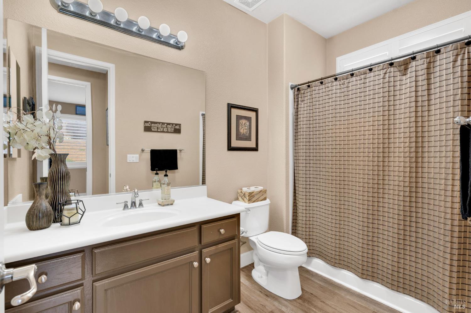 Detail Gallery Image 35 of 72 For 1841 Stockbridge Dr, Fairfield,  CA 94534 - 5 Beds | 4 Baths