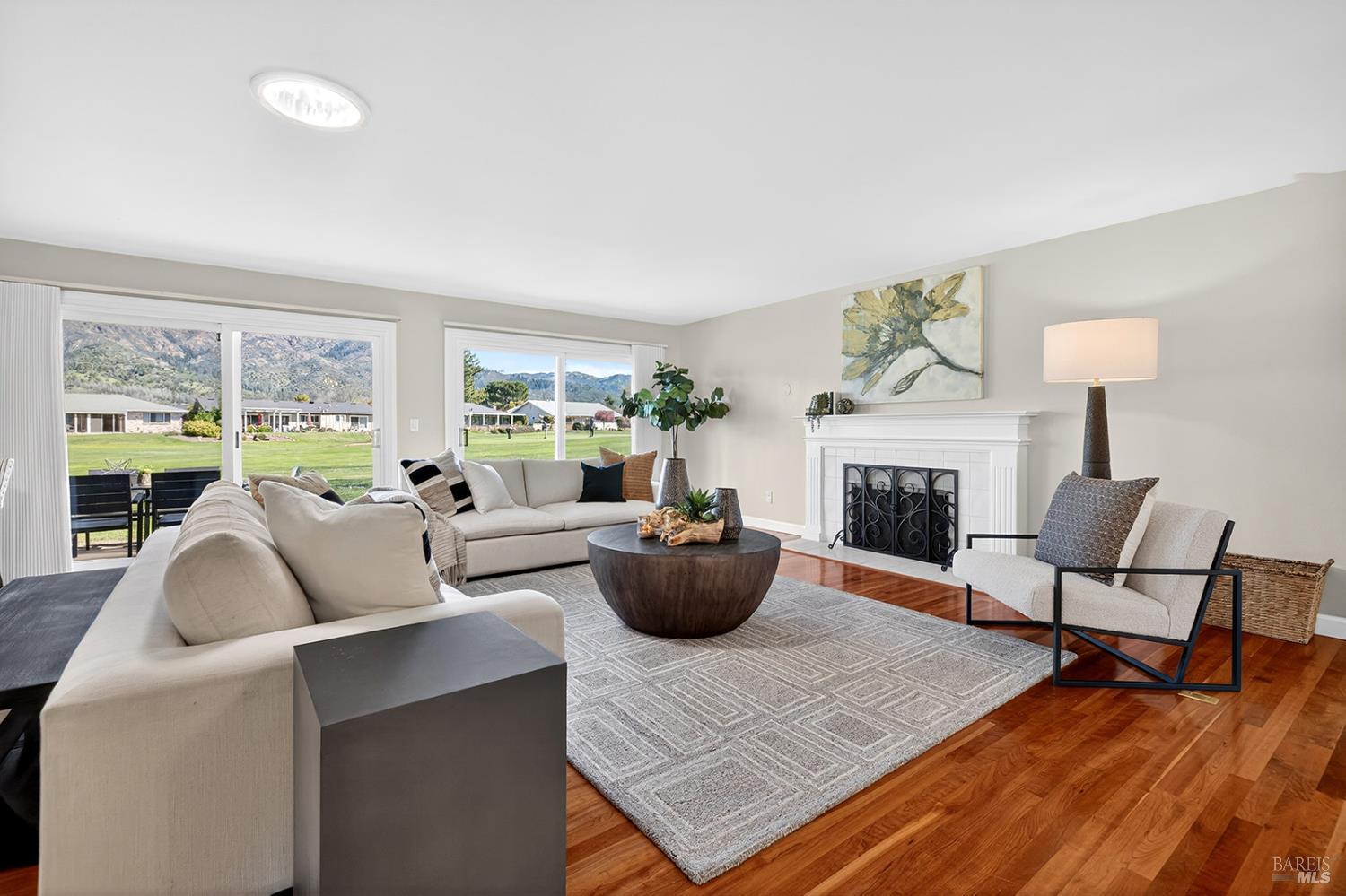 Detail Gallery Image 27 of 65 For 333 Golf Ct, Santa Rosa,  CA 95409 - 3 Beds | 2 Baths