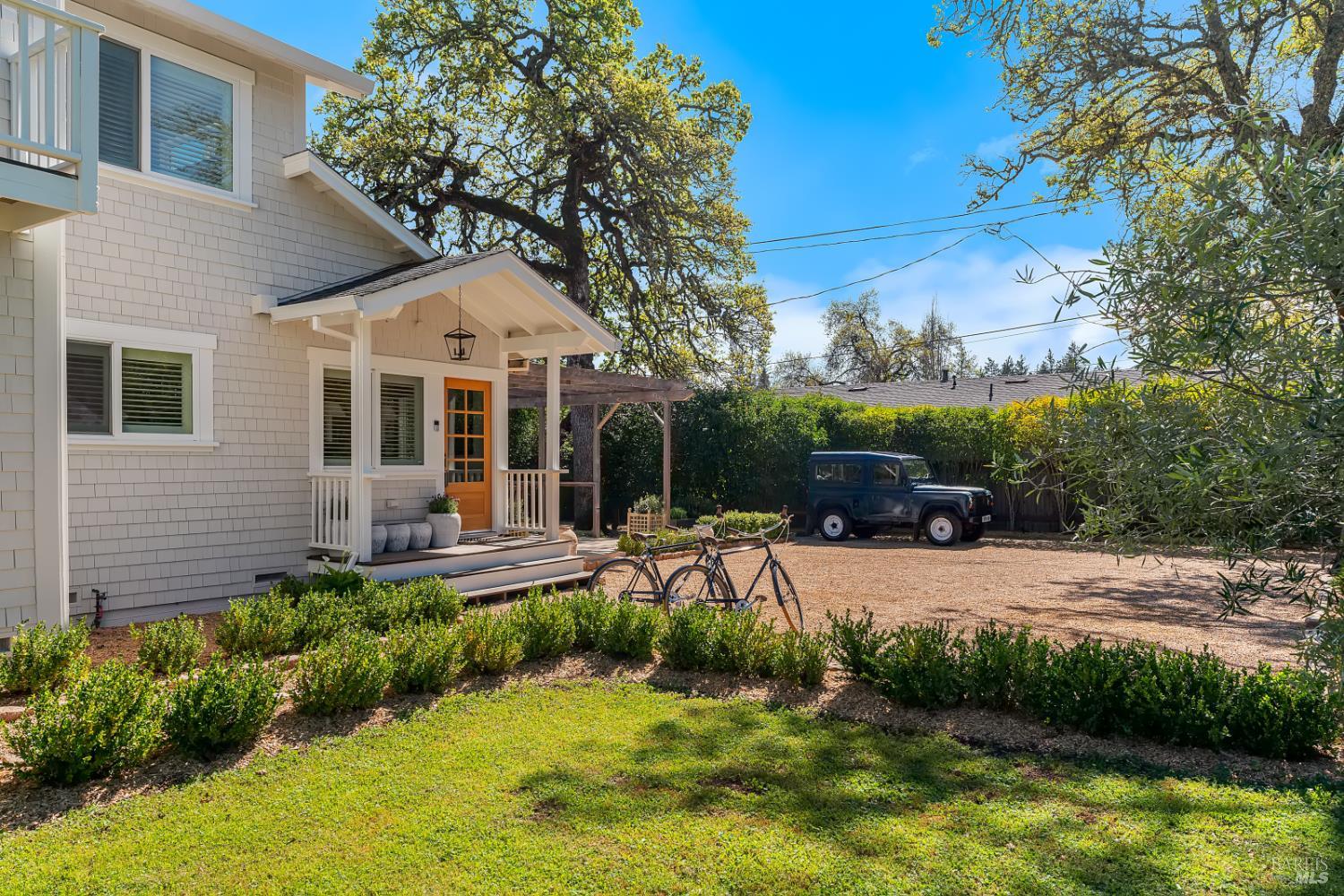 Detail Gallery Image 4 of 38 For 110 Viola Way, Angwin,  CA 94508 - 2 Beds | 2 Baths