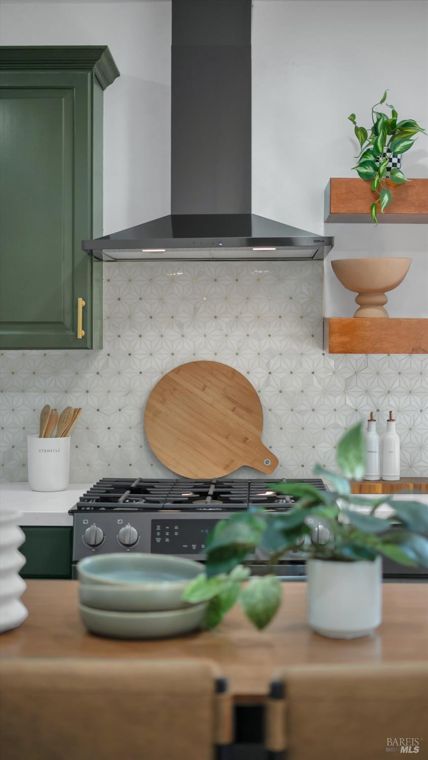 Detail Gallery Image 15 of 59 For 431 Brown St, Napa,  CA 94559 - 5 Beds | 2 Baths