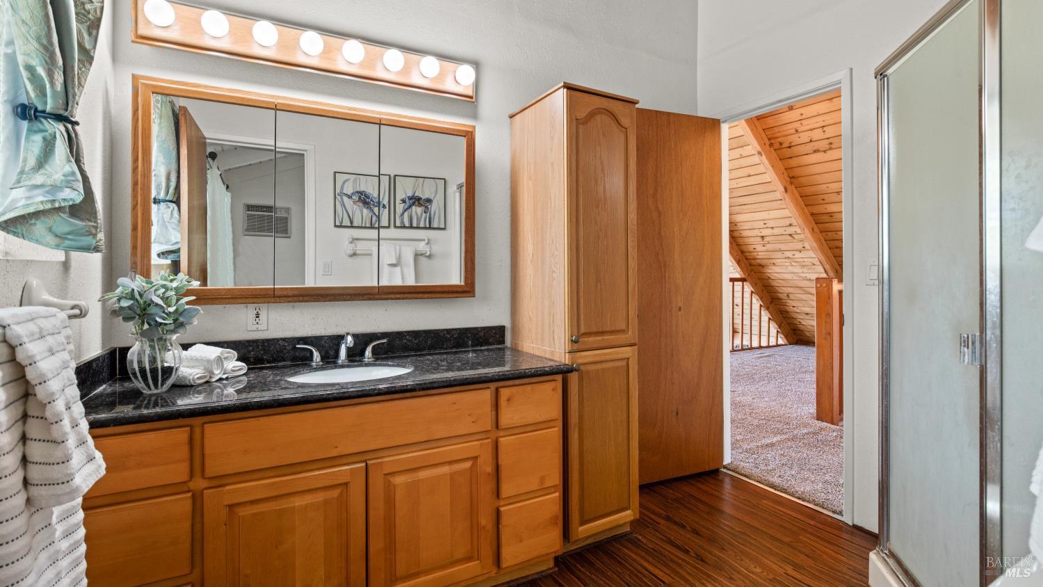 Detail Gallery Image 31 of 58 For 19383 Stonegate Rd, Hidden Valley Lake,  CA 95467 - 4 Beds | 3 Baths