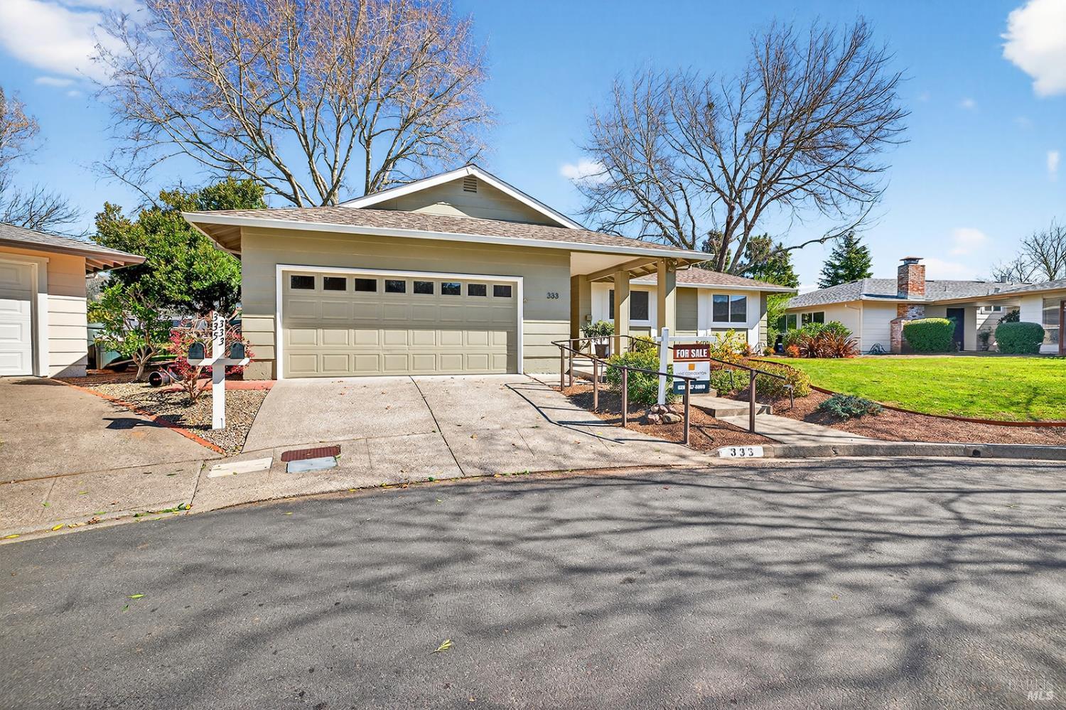 Detail Gallery Image 17 of 65 For 333 Golf Ct, Santa Rosa,  CA 95409 - 3 Beds | 2 Baths