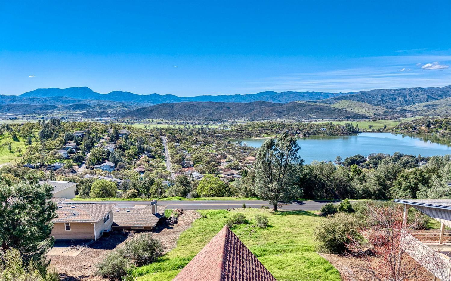 Detail Gallery Image 51 of 58 For 19383 Stonegate Rd, Hidden Valley Lake,  CA 95467 - 4 Beds | 3 Baths