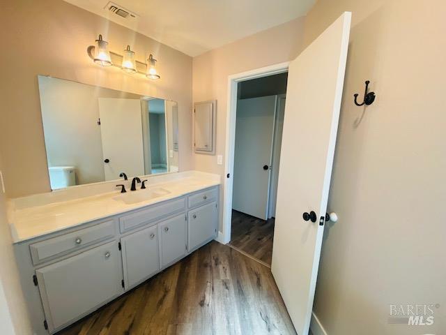 Detail Gallery Image 10 of 18 For 1315 Pinewood Ct, Dixon,  CA 95620 - 3 Beds | 2 Baths