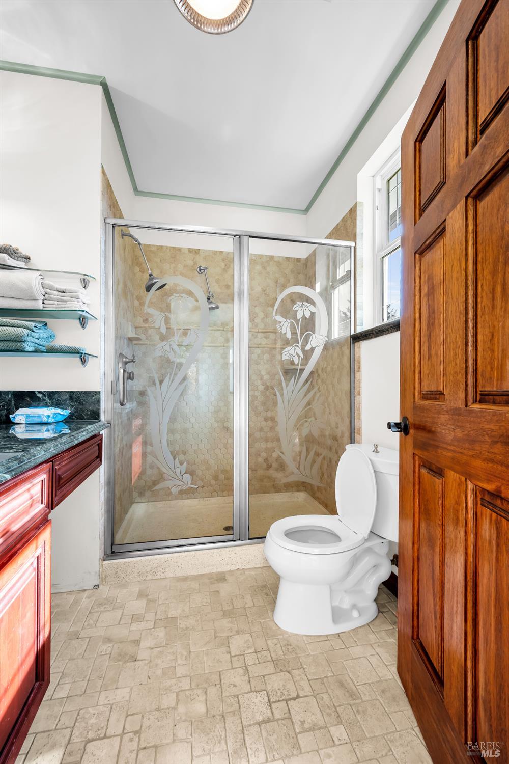 Detail Gallery Image 22 of 47 For 1051 S Main St, Willits,  CA 95490 - 3 Beds | 4 Baths