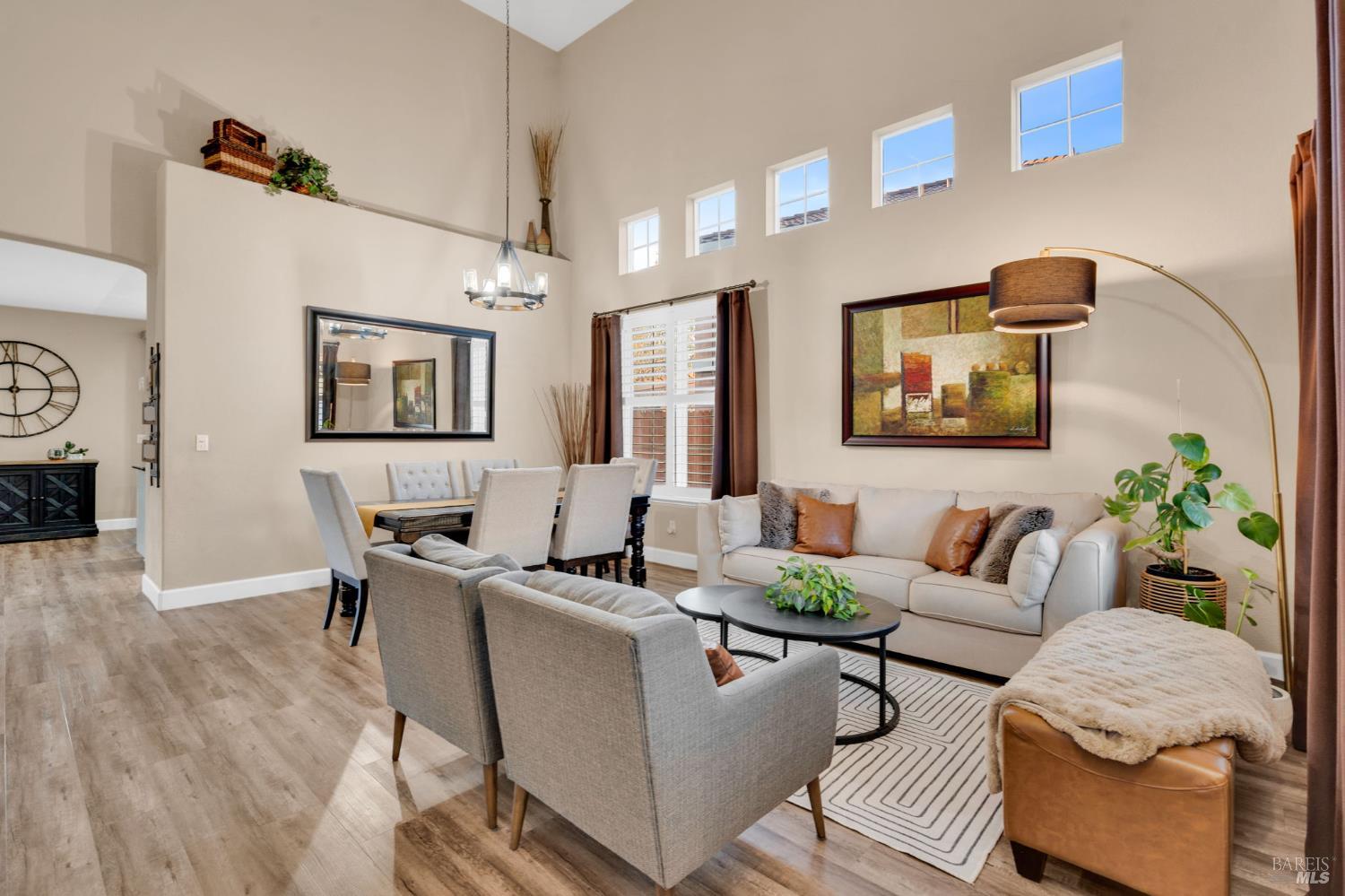 Detail Gallery Image 9 of 72 For 1841 Stockbridge Dr, Fairfield,  CA 94534 - 5 Beds | 4 Baths