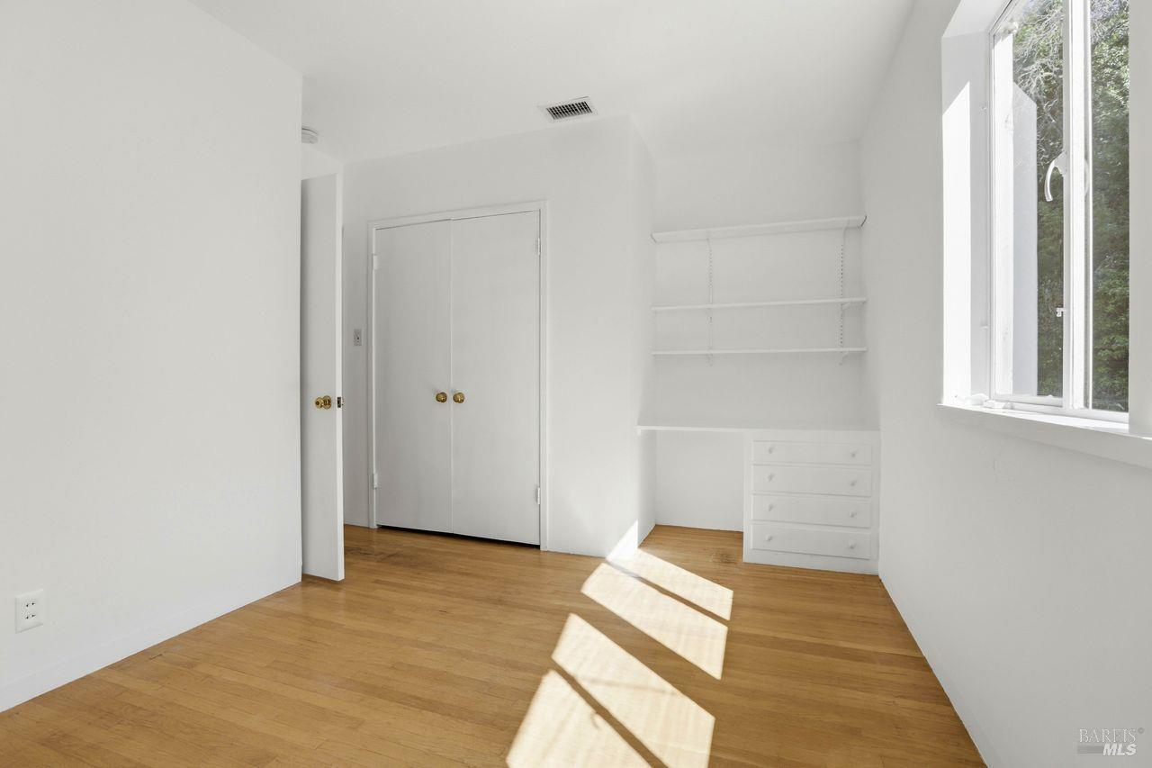 Detail Gallery Image 33 of 53 For 214 Poplar Dr, Kentfield,  CA 94904 - 4 Beds | 2/1 Baths