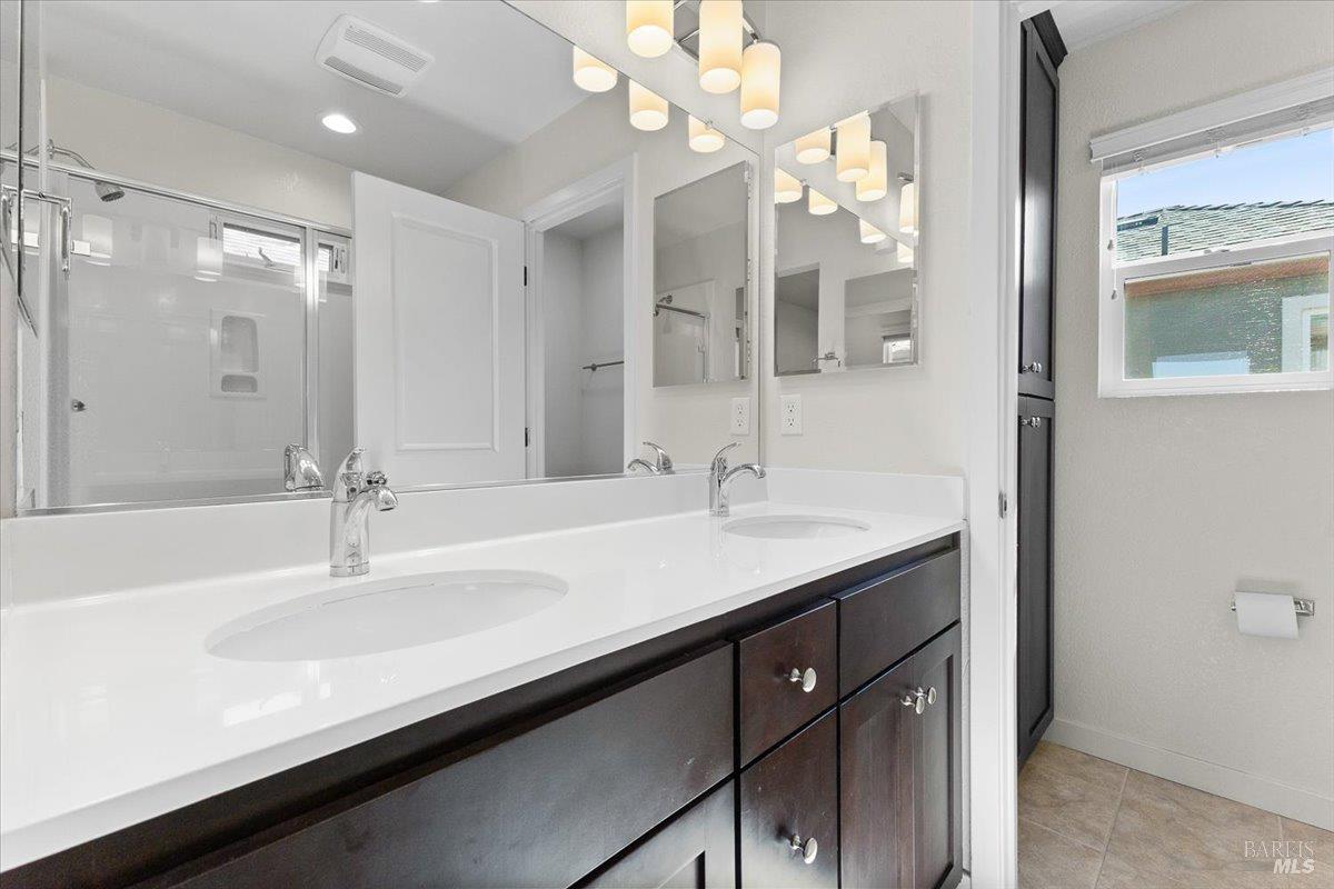 Detail Gallery Image 27 of 31 For 3669 Sebastopol Rd, Santa Rosa,  CA 95407 - 4 Beds | 2/1 Baths