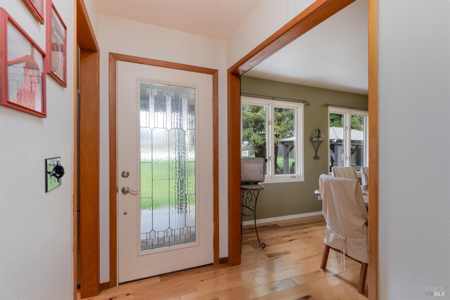 Detail Gallery Image 3 of 40 For 10450 Main St, Potter Valley,  CA 95469 - 4 Beds | 2 Baths