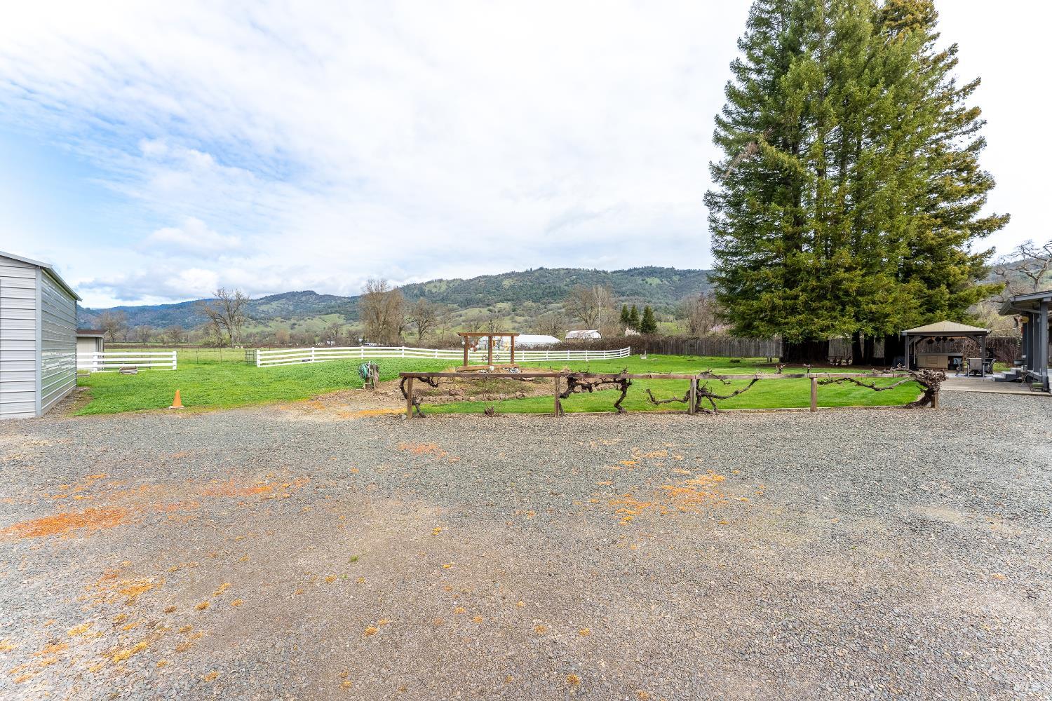 Detail Gallery Image 28 of 40 For 10450 Main St, Potter Valley,  CA 95469 - 4 Beds | 2 Baths