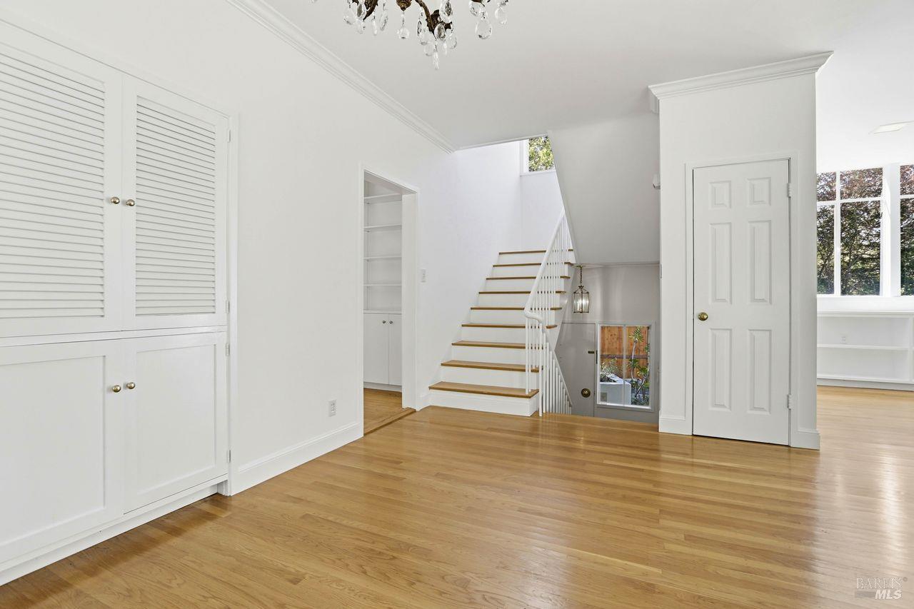 Detail Gallery Image 17 of 53 For 214 Poplar Dr, Kentfield,  CA 94904 - 4 Beds | 2/1 Baths