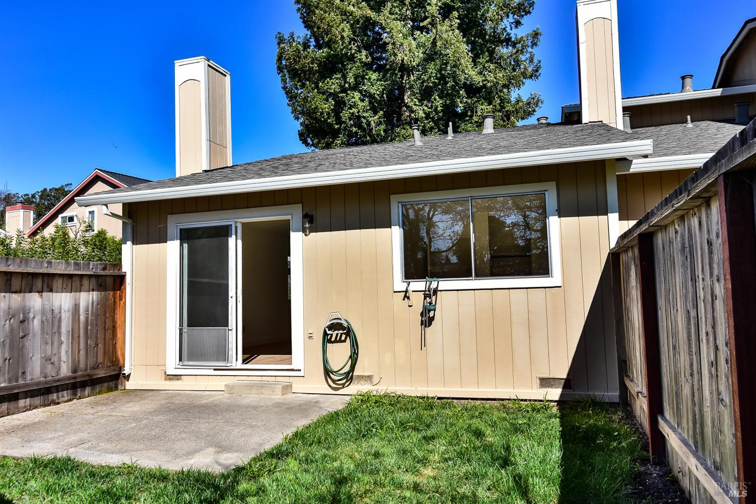 Detail Gallery Image 18 of 20 For 111 Acorn Dr, Petaluma,  CA 94952 - 1 Beds | 1 Baths