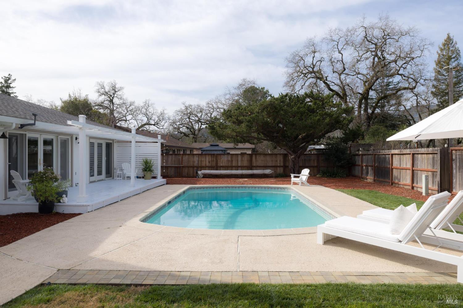 Detail Gallery Image 25 of 30 For 345 Francisco Dr, Sonoma,  CA 95476 - 3 Beds | 2 Baths