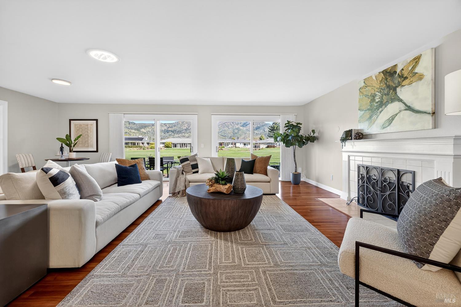 Detail Gallery Image 28 of 65 For 333 Golf Ct, Santa Rosa,  CA 95409 - 3 Beds | 2 Baths