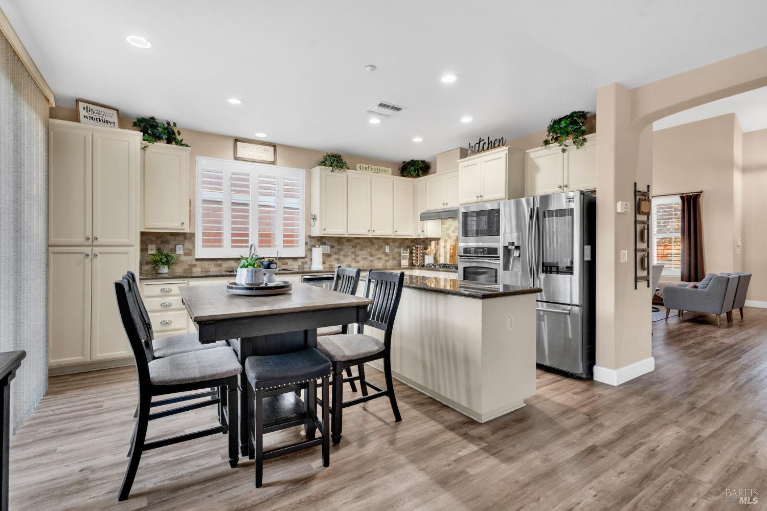 Detail Gallery Image 20 of 72 For 1841 Stockbridge Dr, Fairfield,  CA 94534 - 5 Beds | 4 Baths