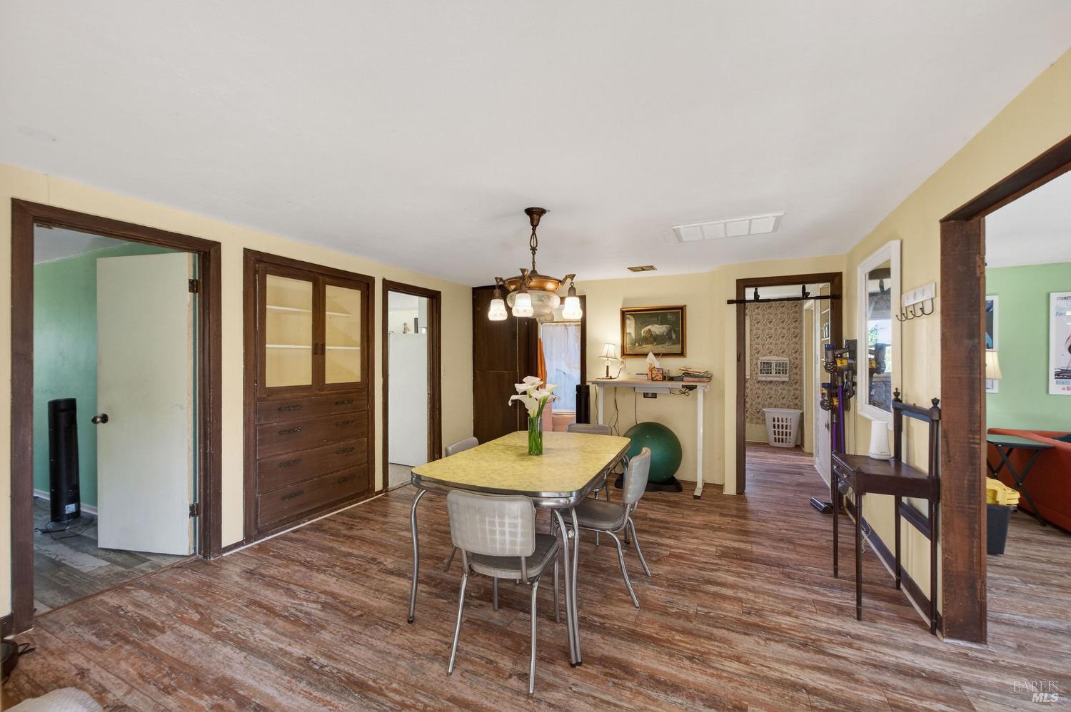 Detail Gallery Image 8 of 50 For 1450 Timberhill Rd, Santa Rosa,  CA 95401 - 6 Beds | 4 Baths