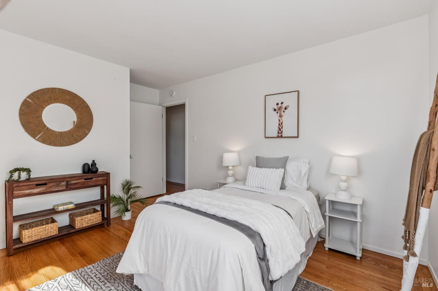 Detail Gallery Image 27 of 45 For 266 Riviera Dr, San Rafael,  CA 94901 - 4 Beds | 2 Baths