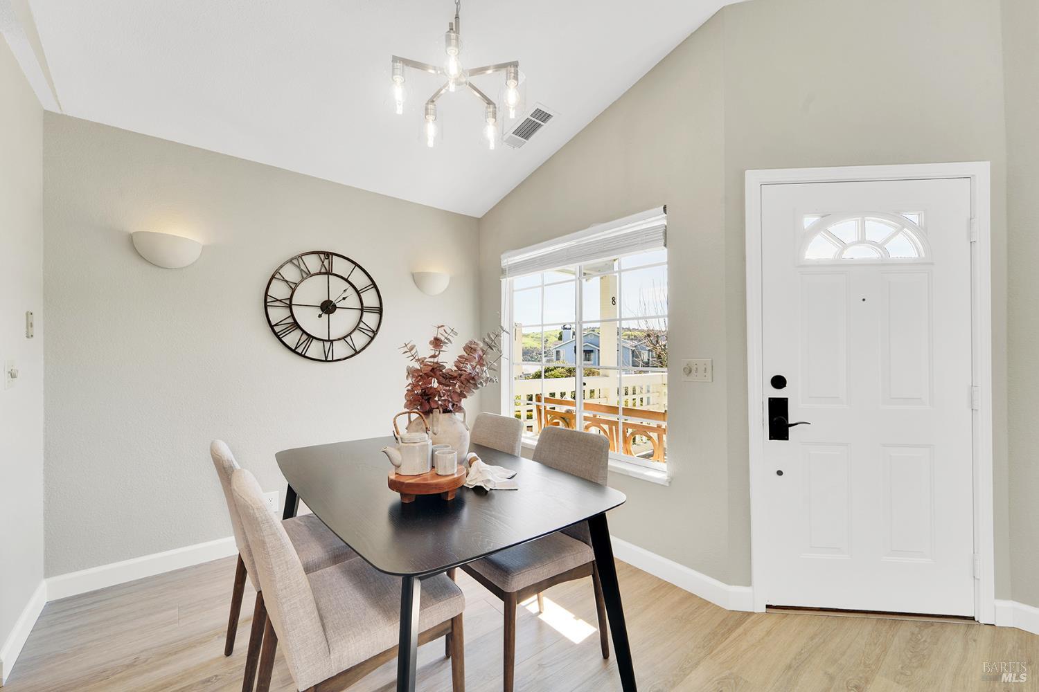 Detail Gallery Image 13 of 36 For 511 Timbercove St #8,  Vallejo,  CA 94591 - 2 Beds | 1 Baths