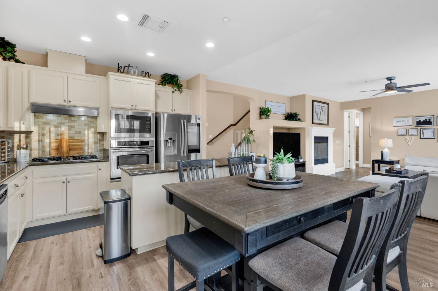 Detail Gallery Image 28 of 72 For 1841 Stockbridge Dr, Fairfield,  CA 94534 - 5 Beds | 4 Baths